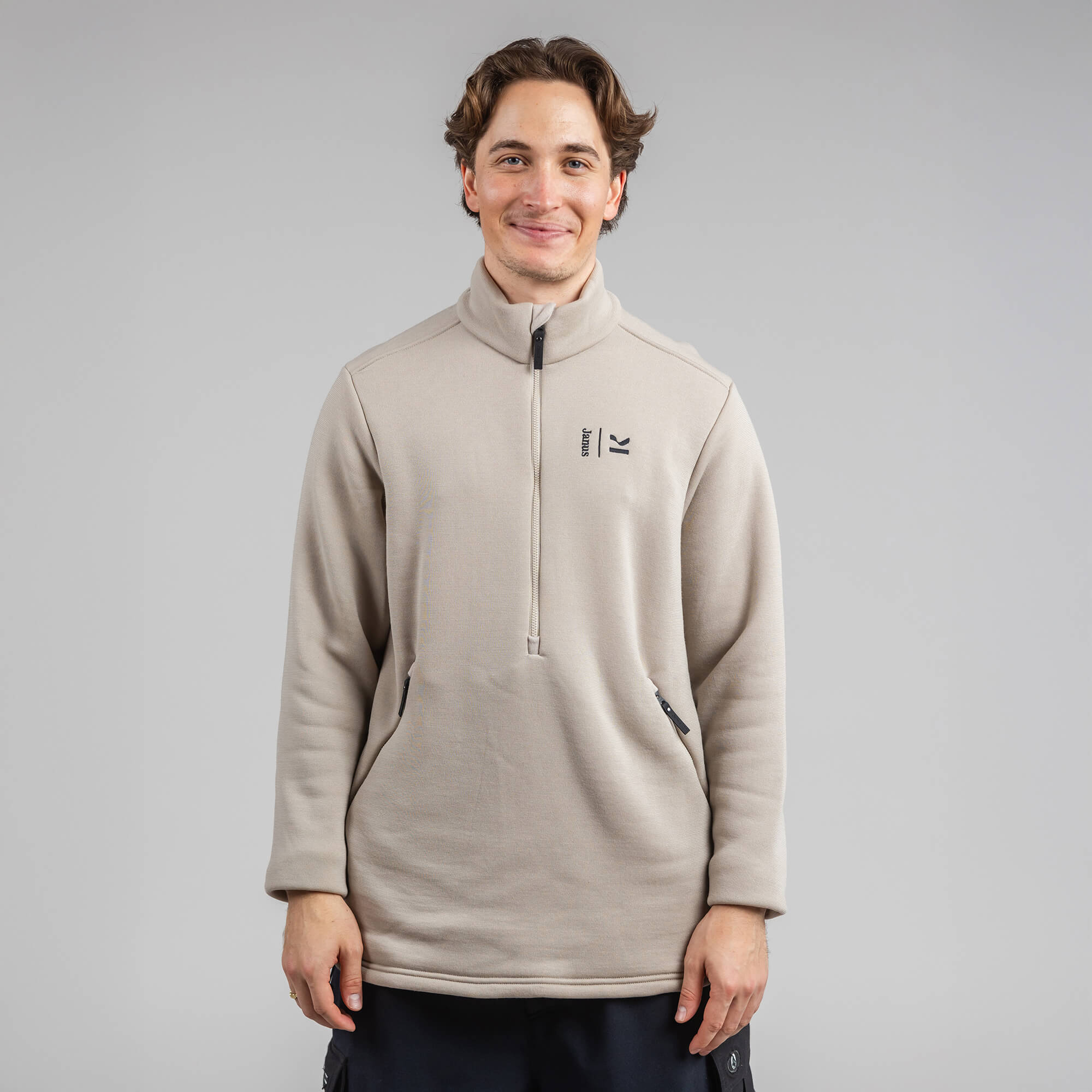 Janus x Kleveland ullfleece polo med zip til herre, farge beige