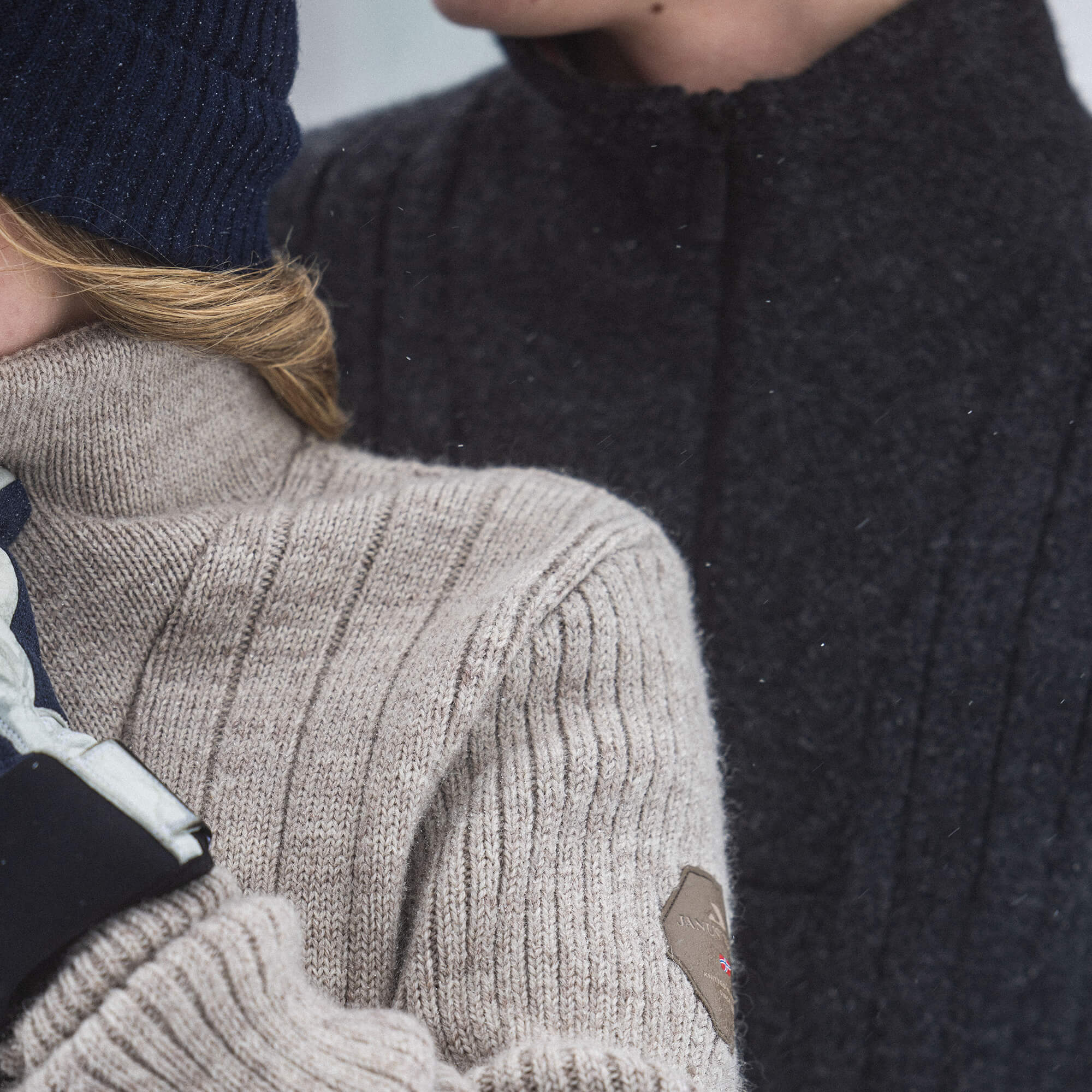 Detaljer av Janus Wool Finse genser